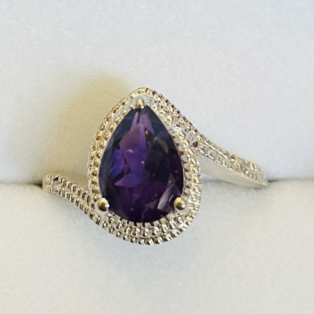 Amethyst & Diamond Accent Ring